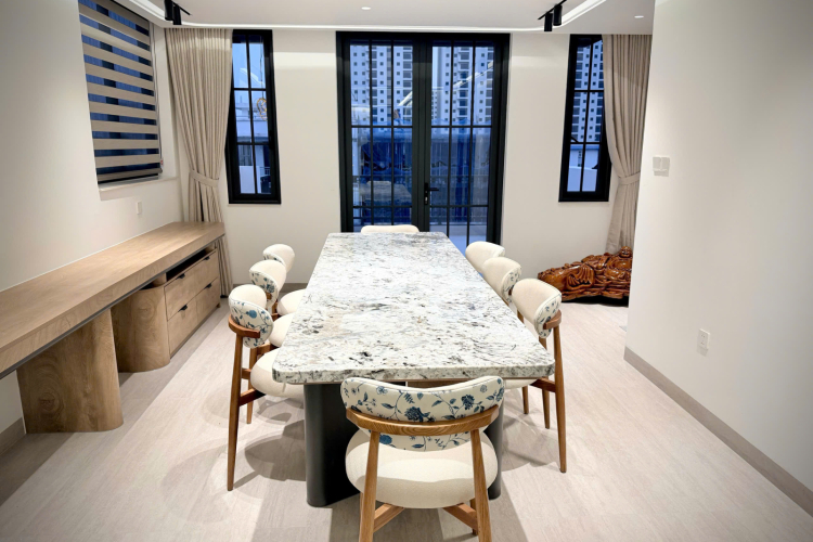 Bộ bàn ghế 8 ghế